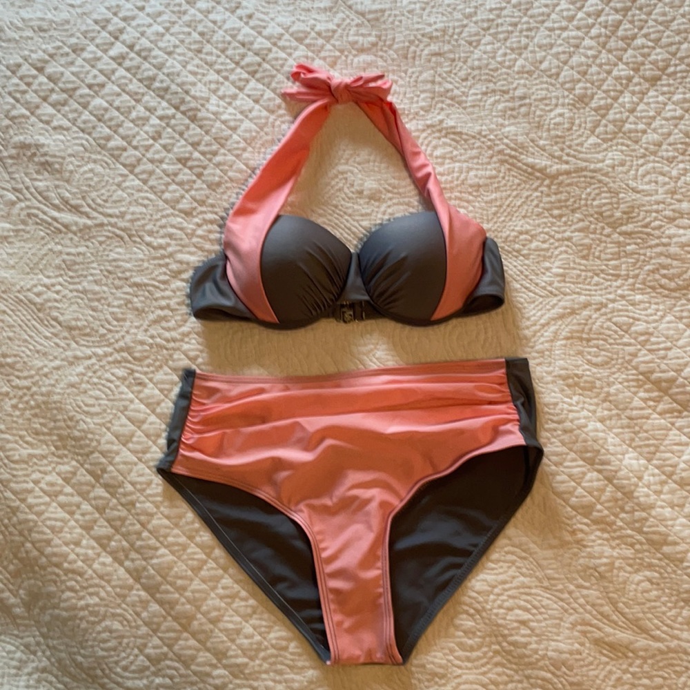 💙3/$30 High-waisted Bikini and Underwire Top